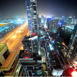 Luminitele din Dubai - fototapet vlies