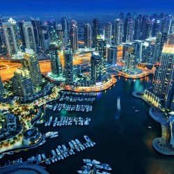 Orasul Dubai pe timp de noapte - fototapet vlies